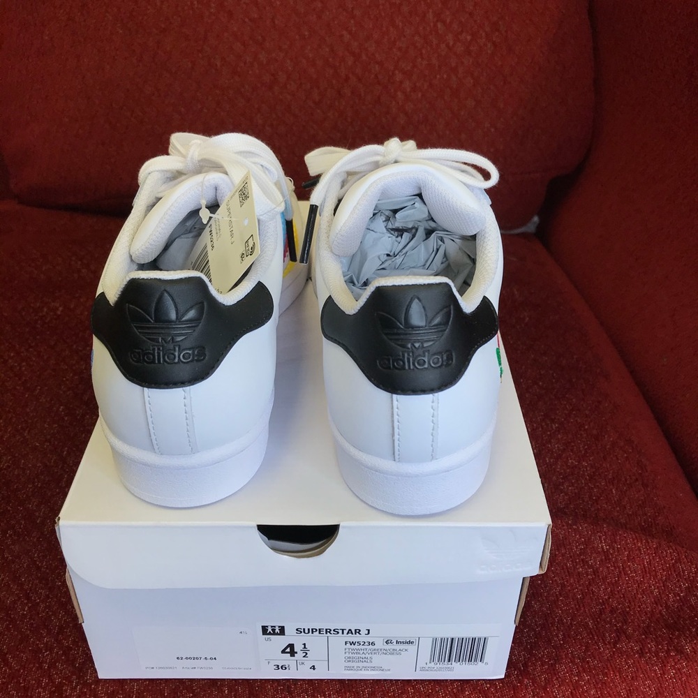 Superstar shoes cloud white size 4.5 Kids - Picture 7 of 8